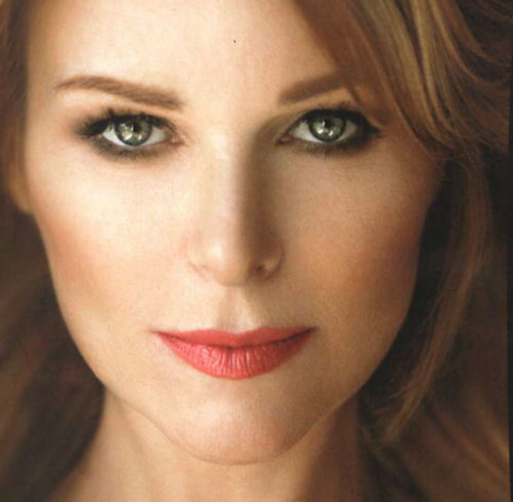 Mésothérapie du contour des yeux